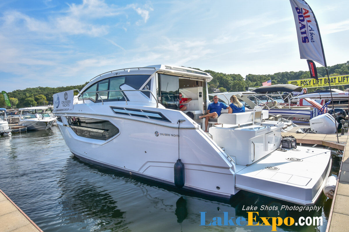 Fall In Water Boat Show-067.jpg